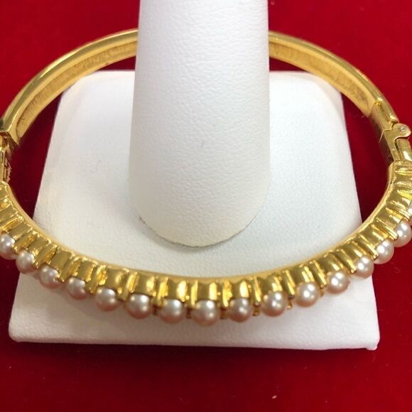 Vintage Napier signed Pearl Bangle gold-tone Bracelet - Picture 5 of 5
